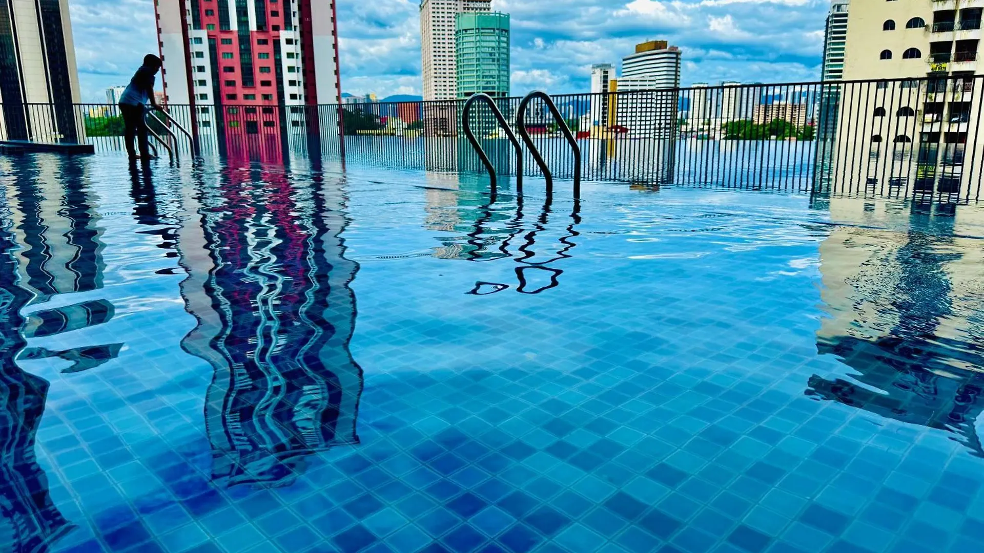 Apartment Chamber Suites Klcc By Moonlight Kuala Lumpur Malaysia
